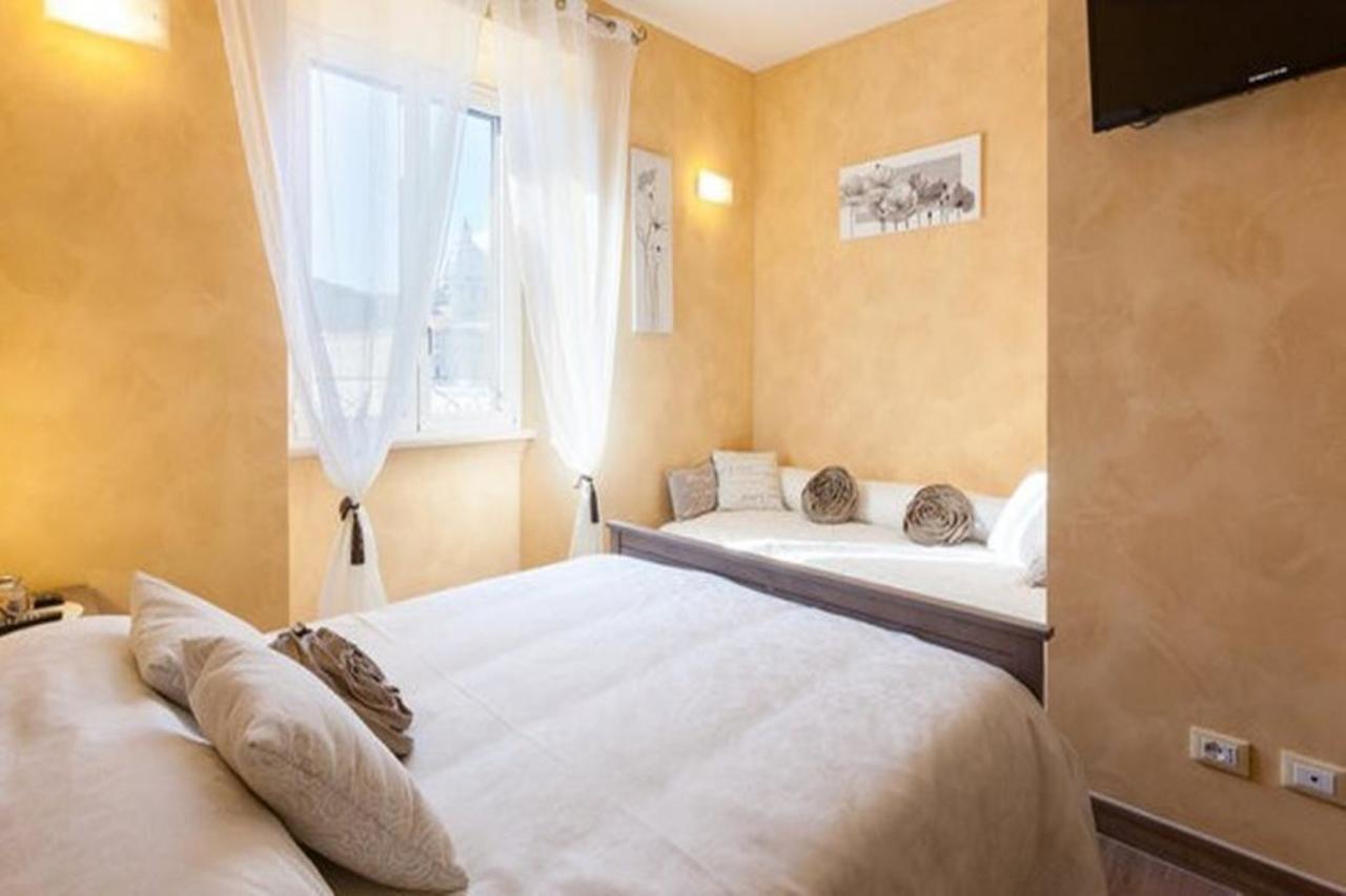 Domus Solis San Pietro Guest house *