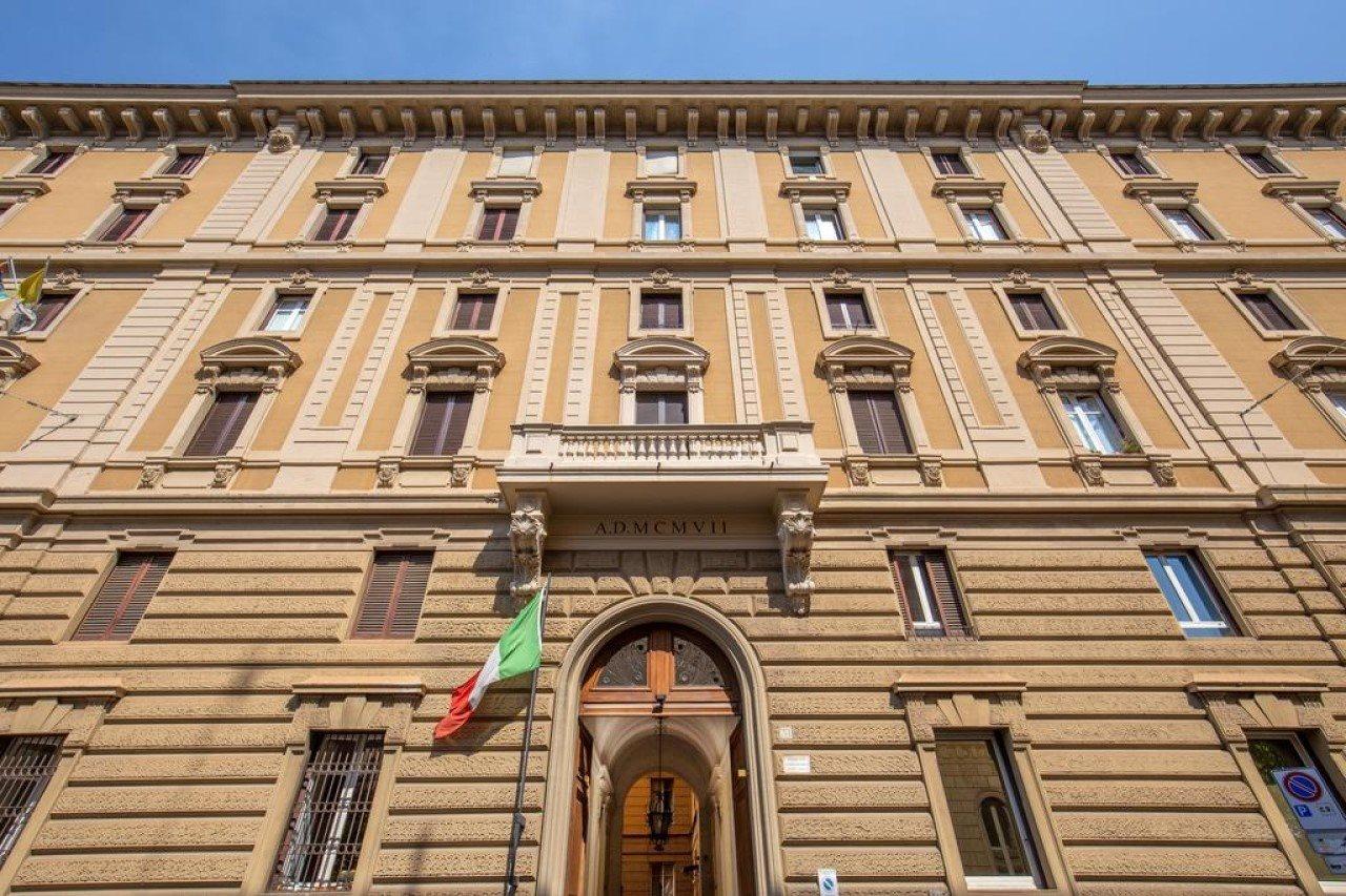 The Shell 3* Roma