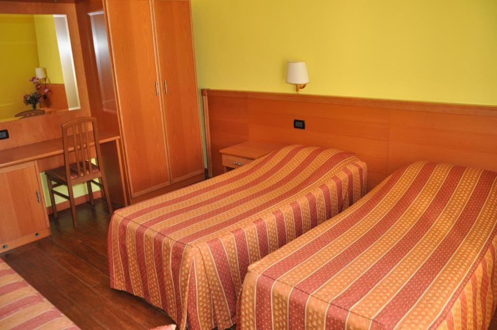 Friendship Palace Guest house *