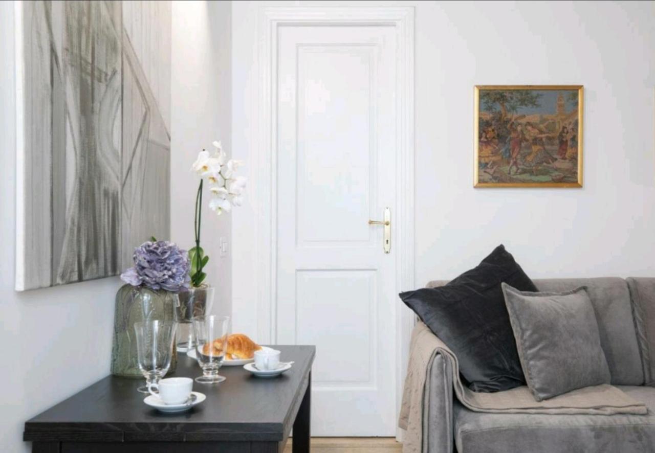Apartment Spanish Modern Apartament Rome