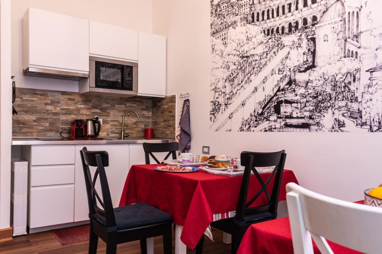 Via Cavour 3* Roma
