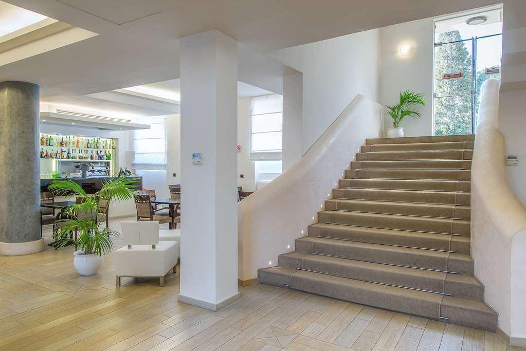 Occidental Aurelia Rome