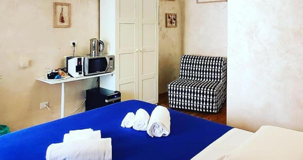 Deluxe And Chilling Jacuzzi Guest house