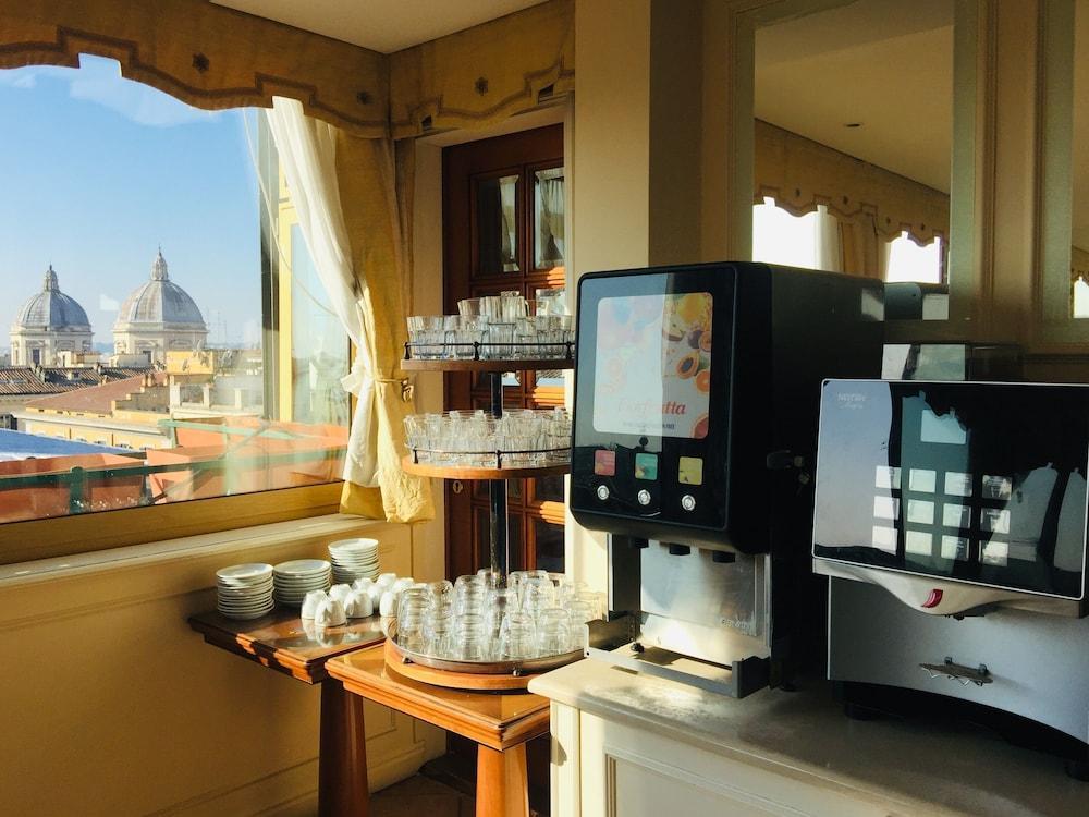 Champagne Palace 4* Rome