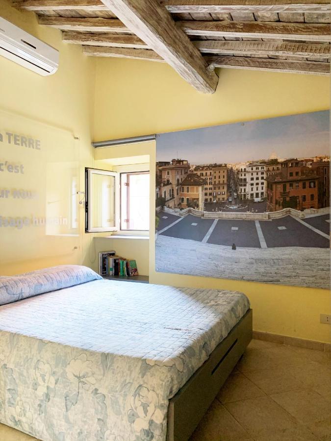 Condotti Dock * Rome