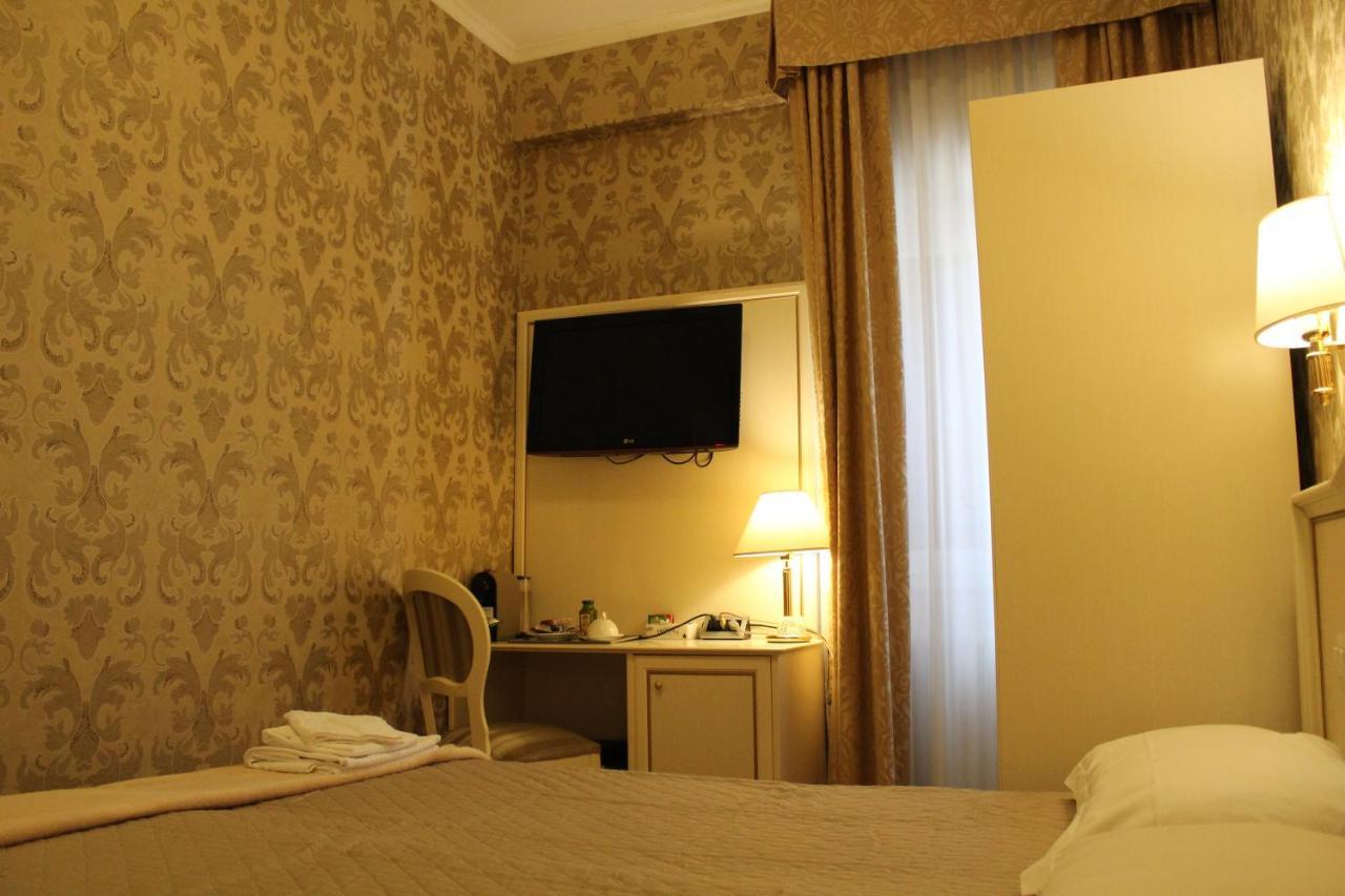 Domus Bocca Di Leone Guest house