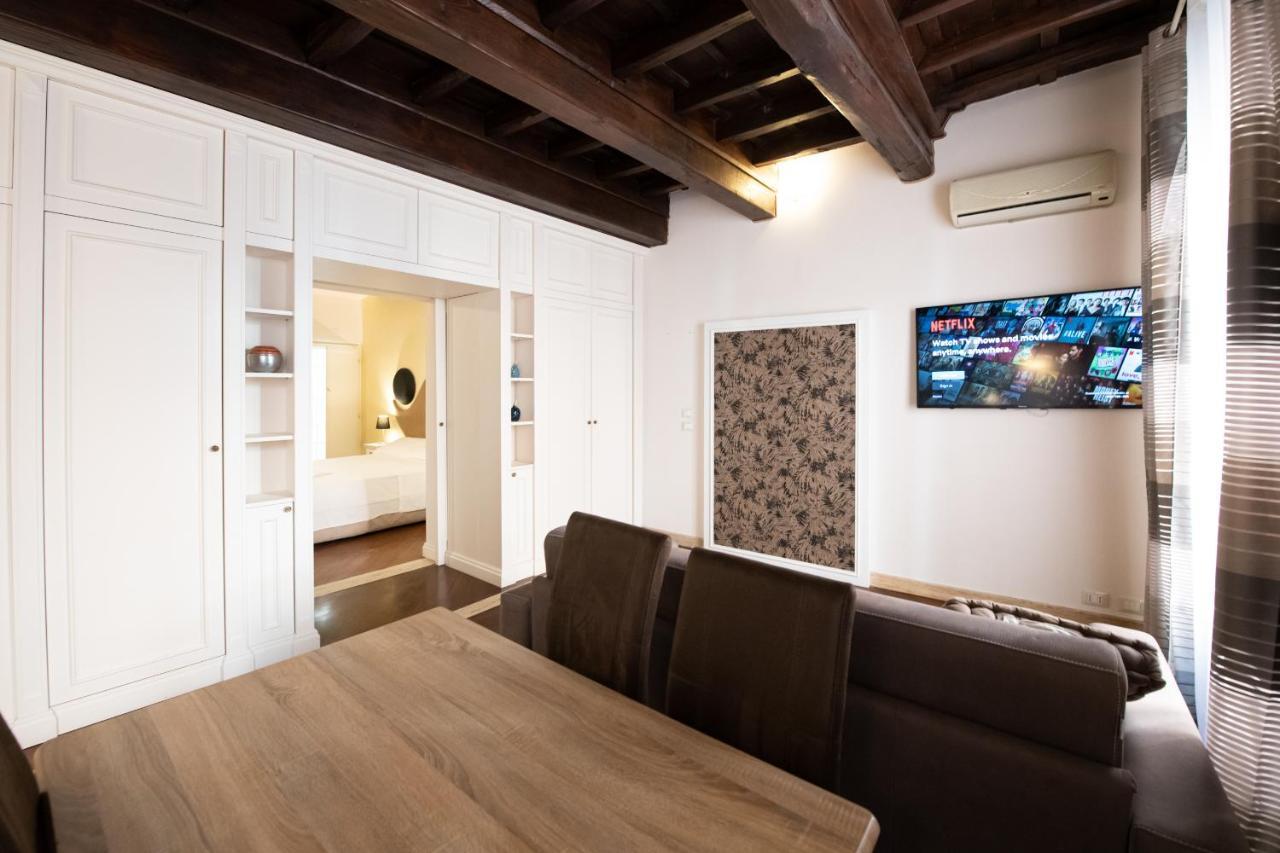 Magenta Collection Crociferi 1 Apartment Rome