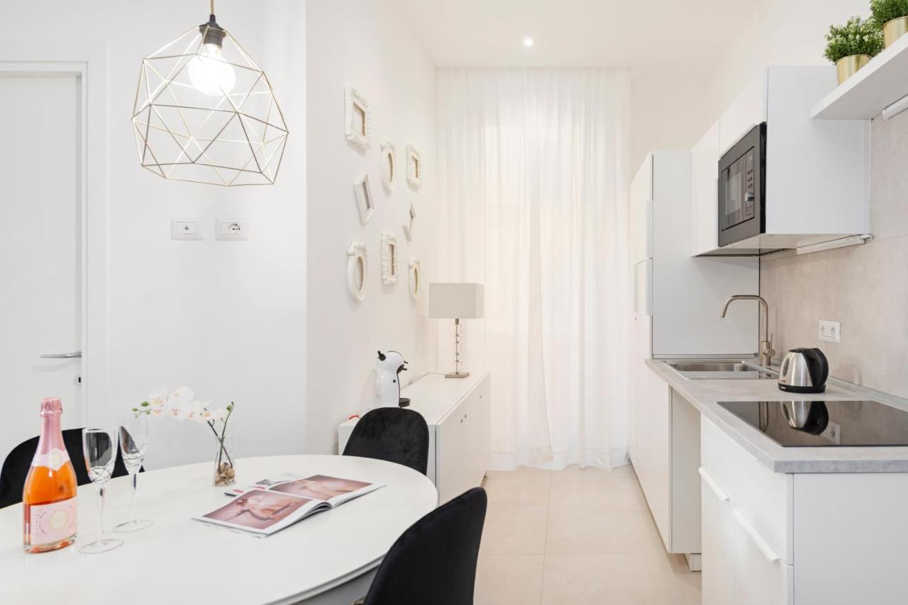White Flat Santa Croce