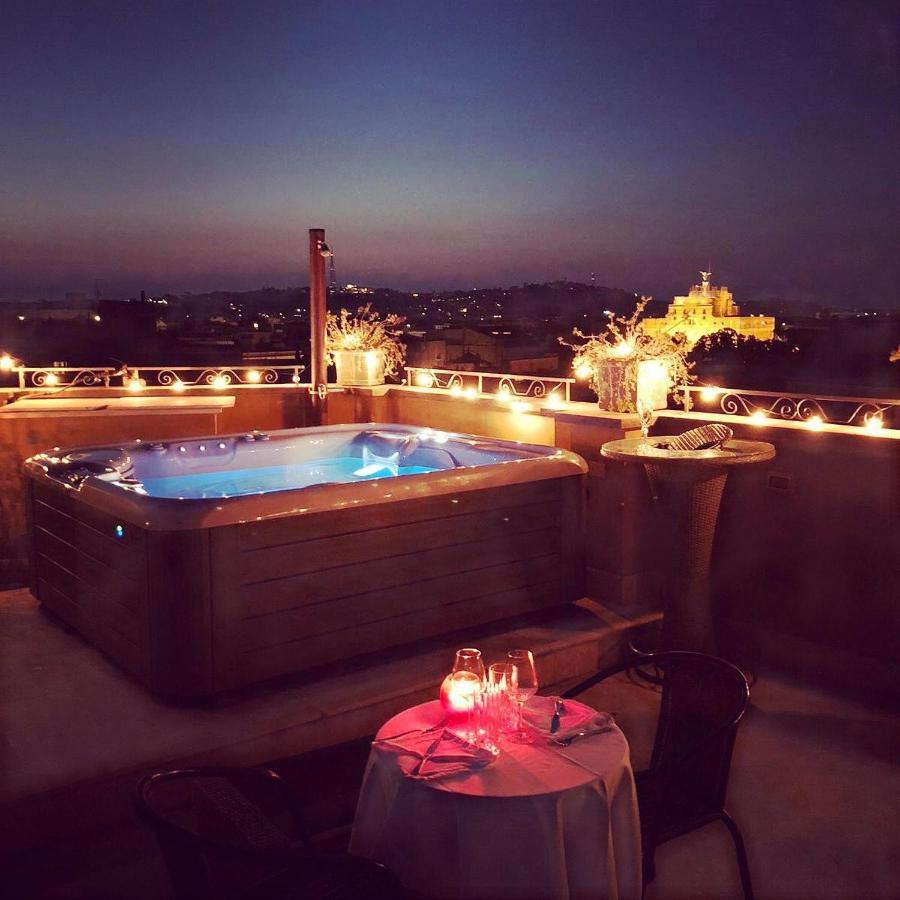 Navona Queen Rooftop Guest house