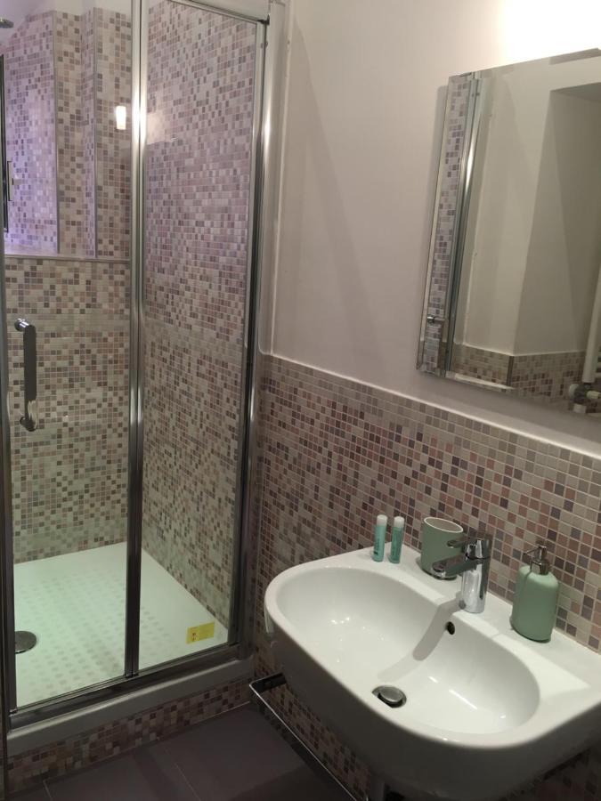 Bed & Breakfast La Finestra Sul Colosseo 1 *