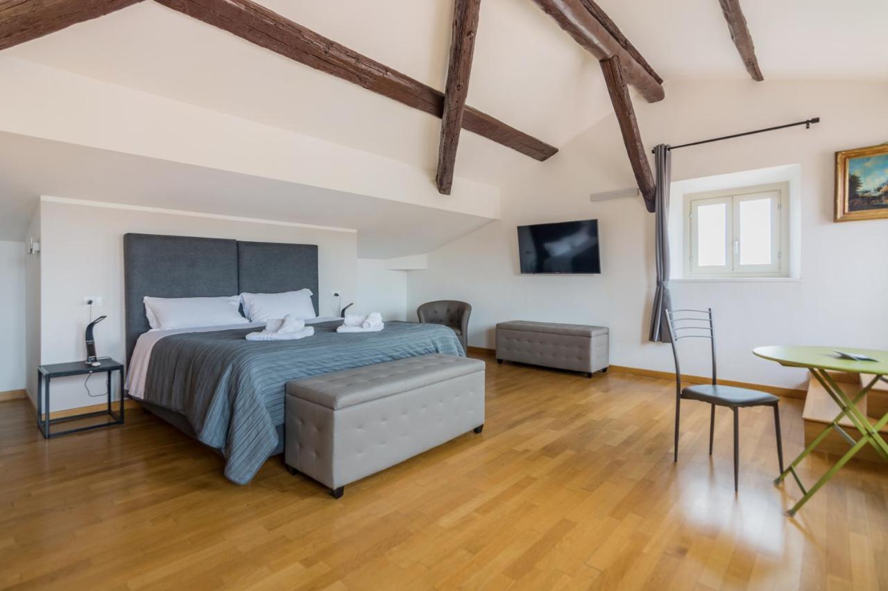 Tittoni Palace Gardens Guest house