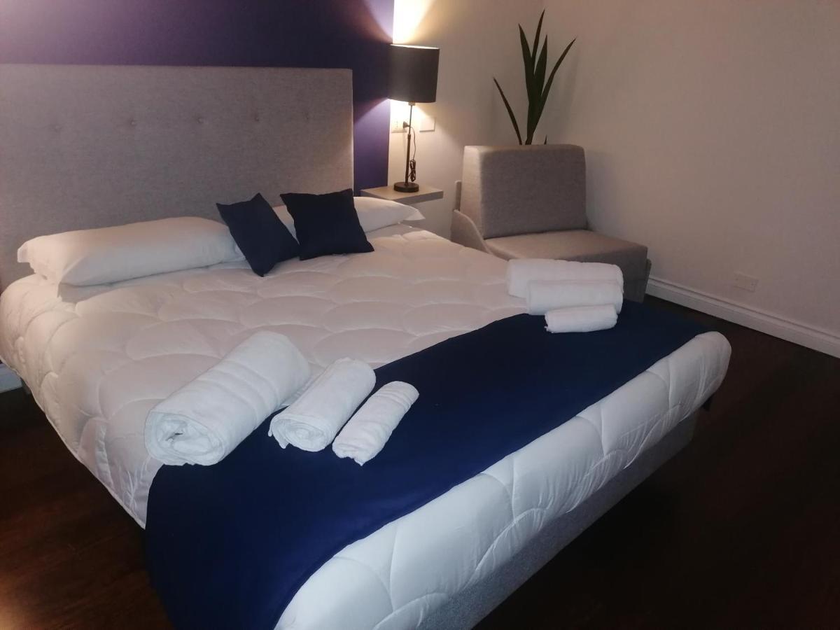 Shine House 3* Roma