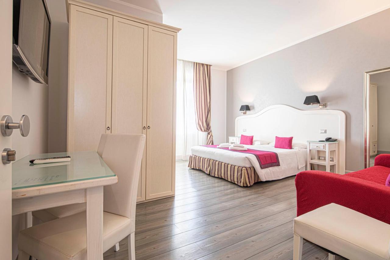 Bed & Breakfast Residenza Castrense Rome