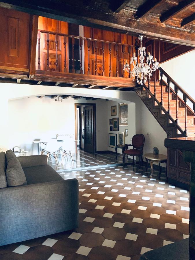 Linhouse Apartment