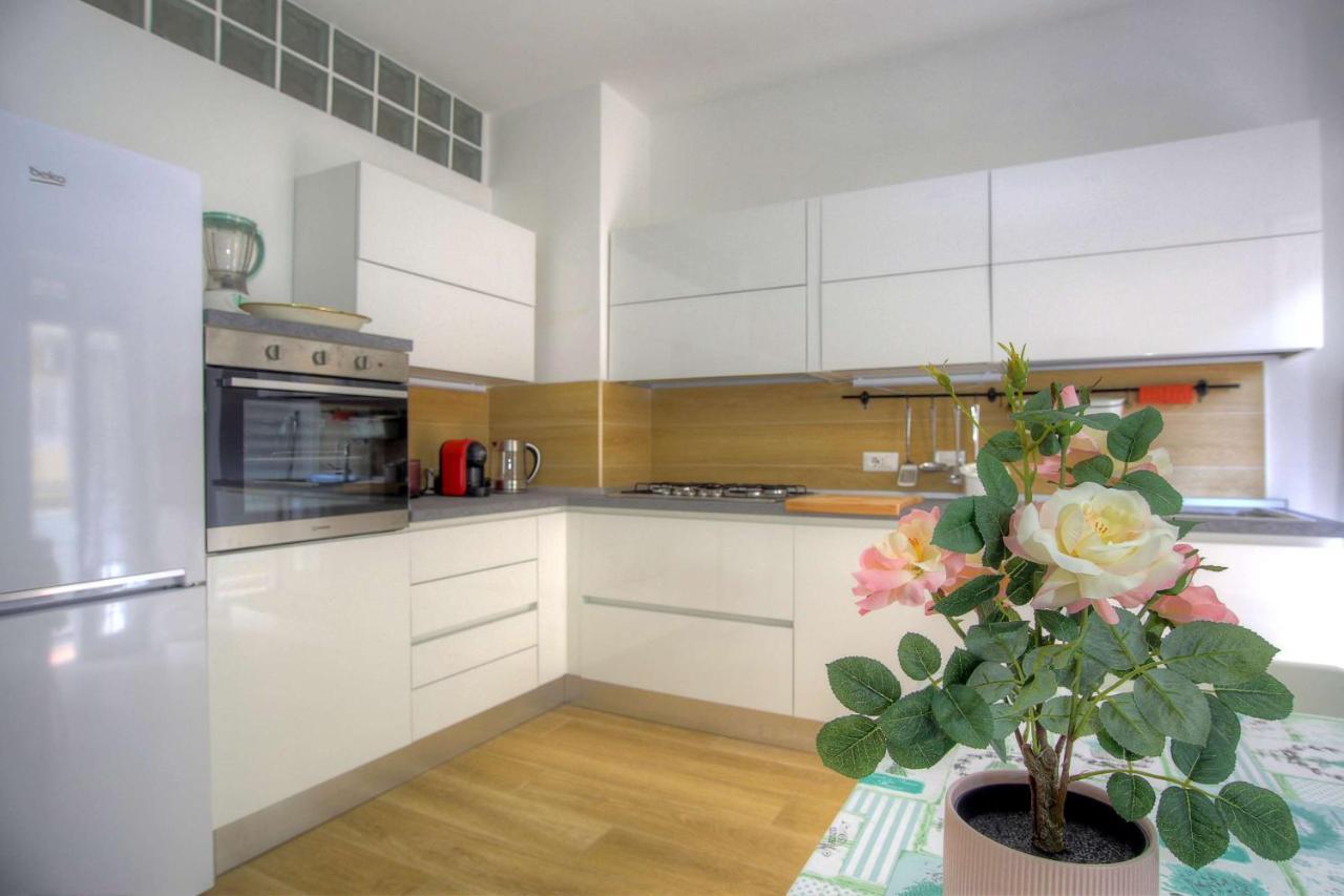 Holiday Aroma Apartment *