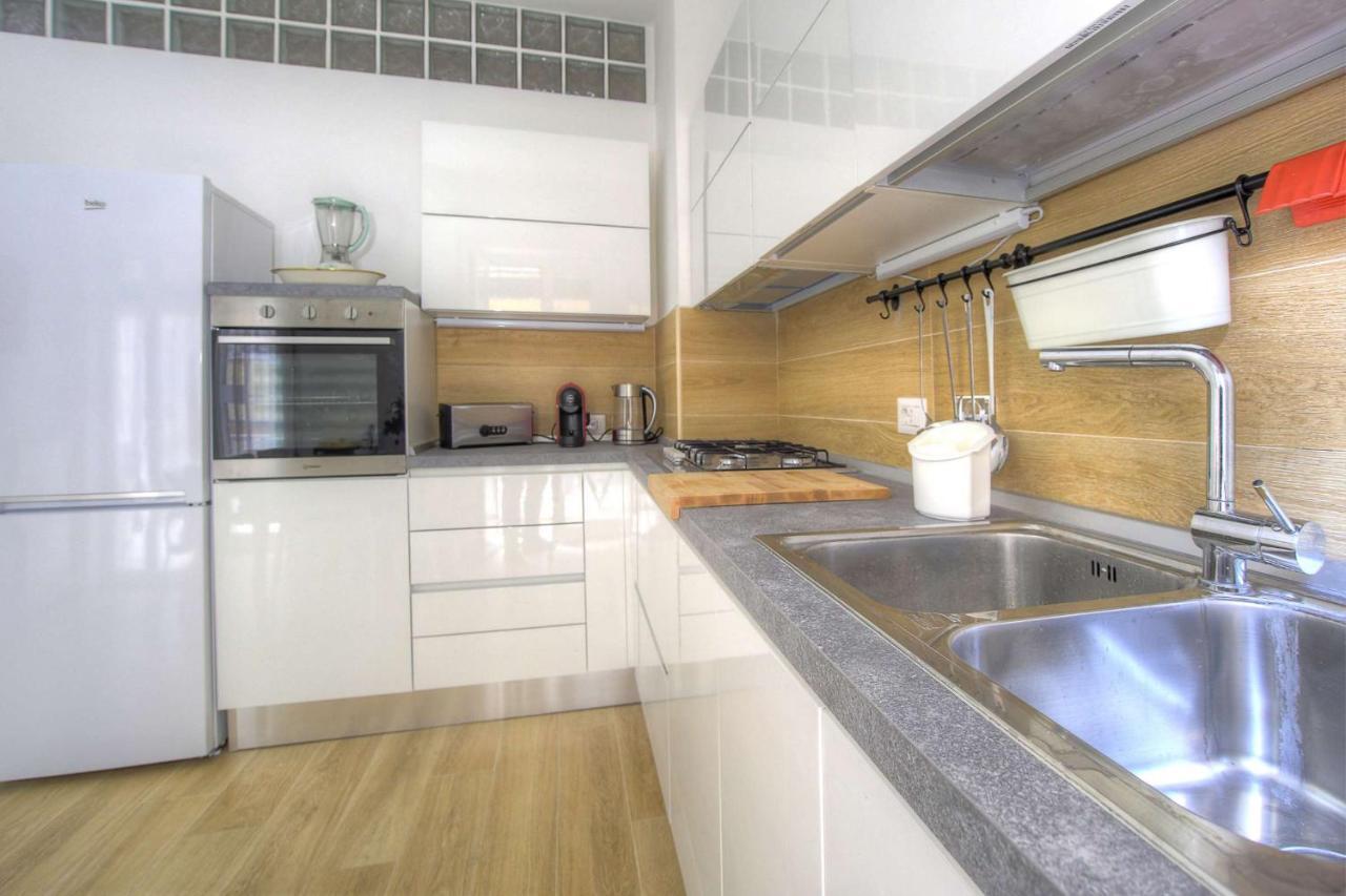Holiday Aroma Apartment *