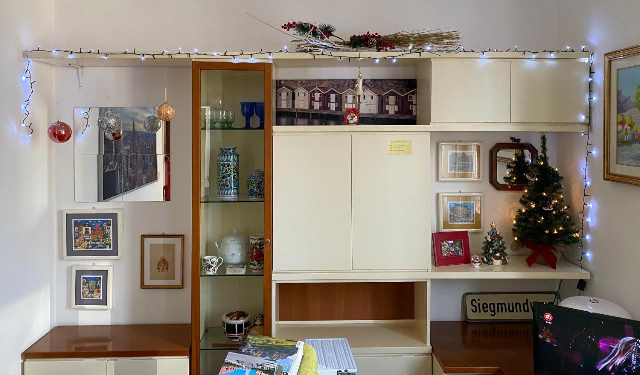 Apartment Lovely Irnerio ❤ Flat Near S. Pietro ★