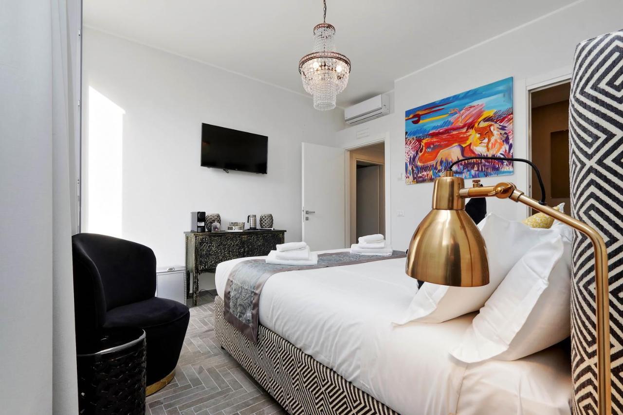 Della Croce Luxury Guest house Rome