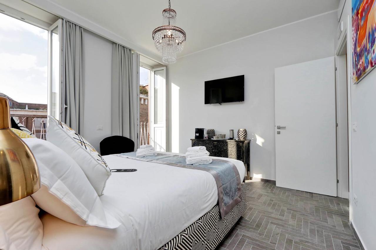 Della Croce Luxury 2* Rome