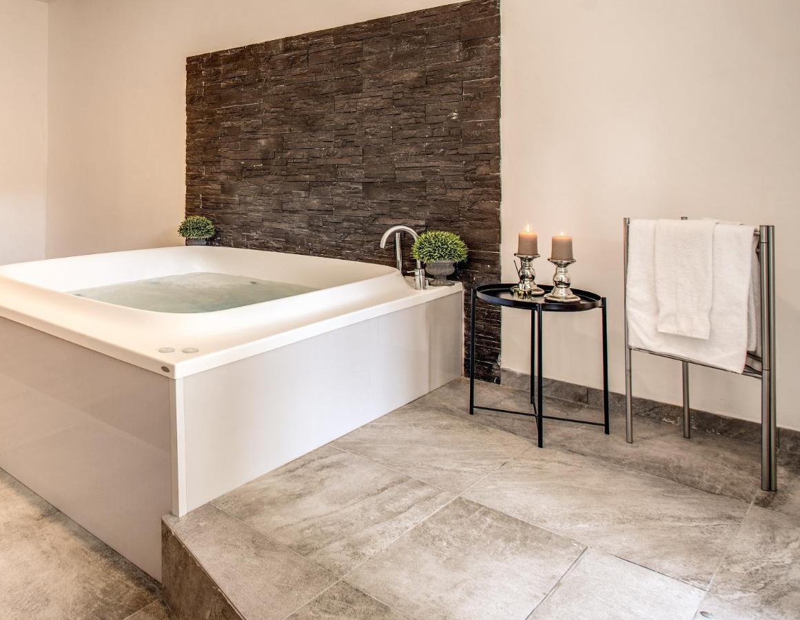 Casa vacanze Yh Jacuzzi Loft