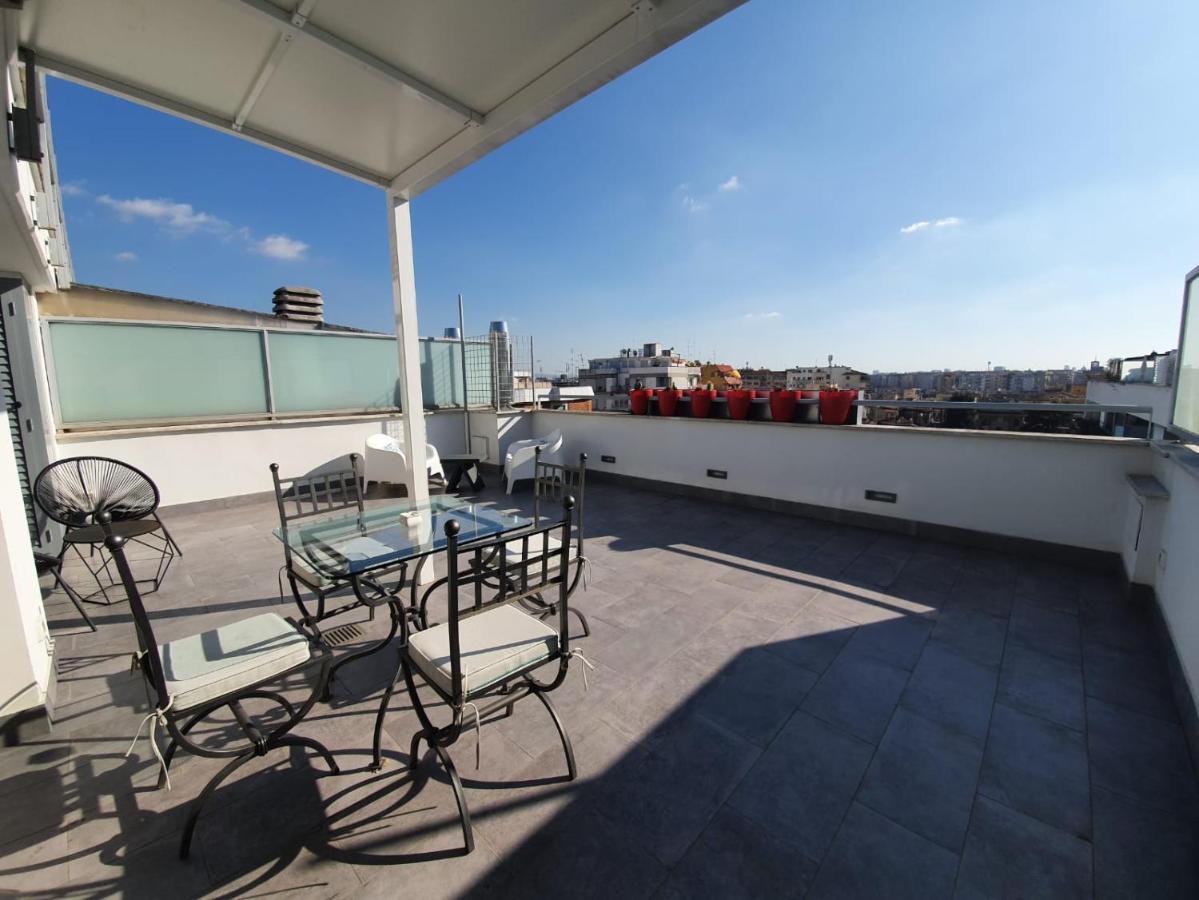 Penthouse 41 In Trastevere With Big Terrace Rome