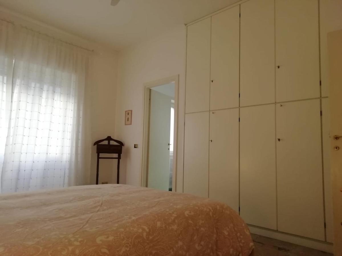 Questa Casa Non E Un Ciu-atr 9390-9 Apartment *