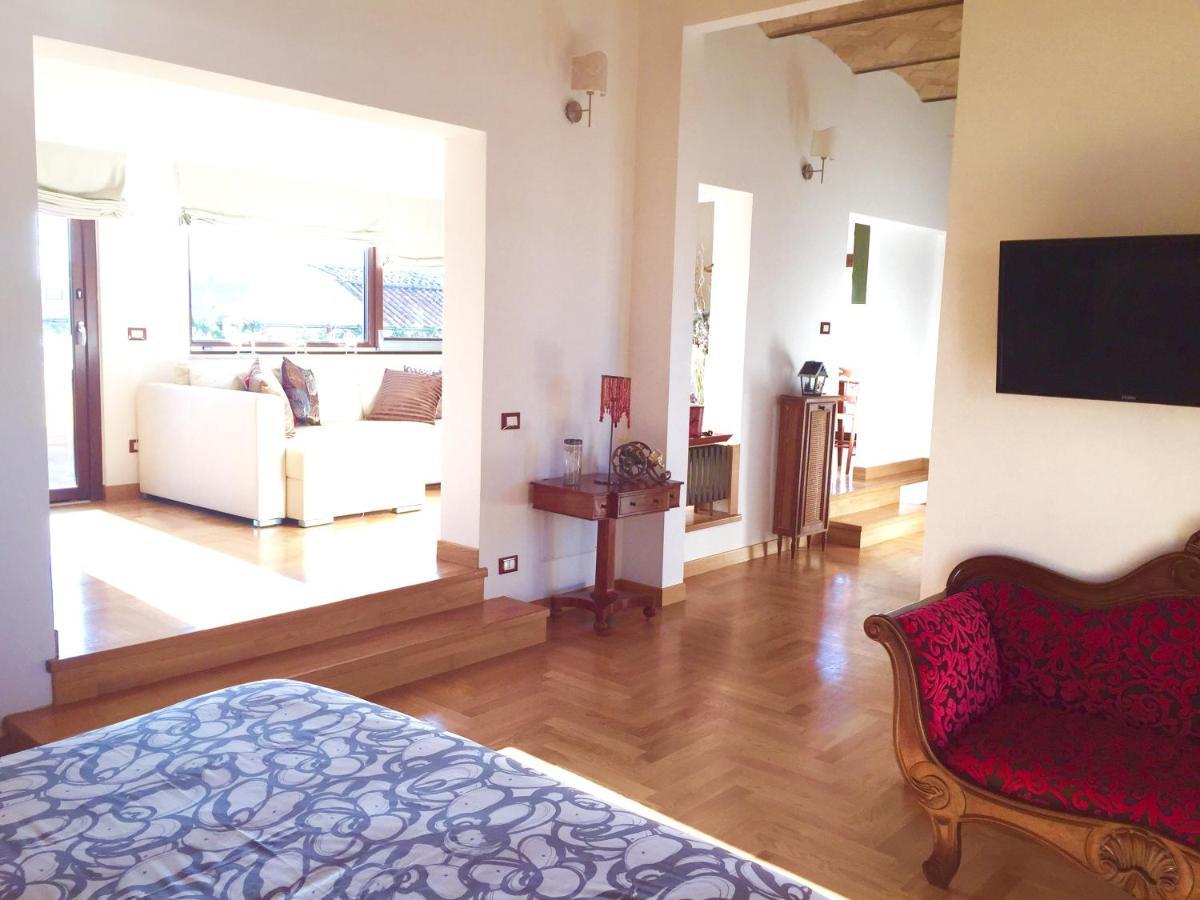 Superattico Sul Colosseo Apartment Rome