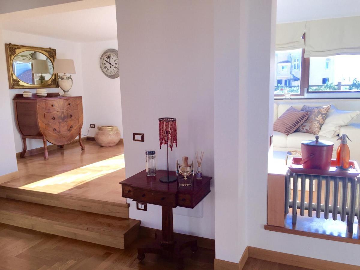 Apartment Superattico Sul Colosseo Rome