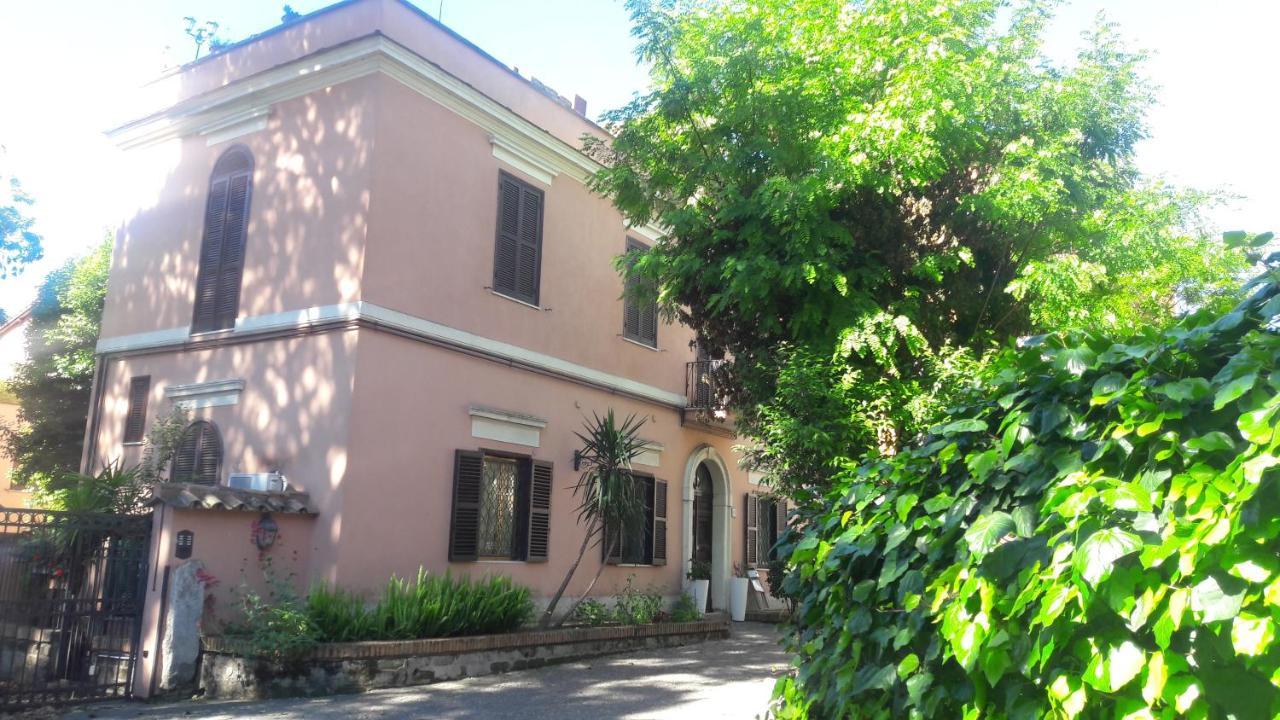 Borghetto San Pio V Apartment *
