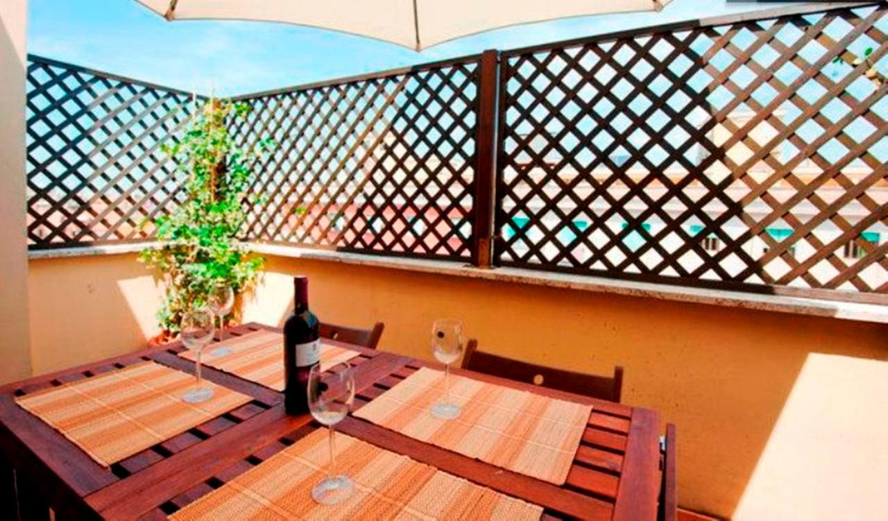 Apartment Julias Domus , Angels Suite, Metro C *