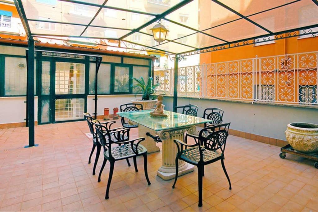 Vatican Luxury With Terrace - 7 People Apartment