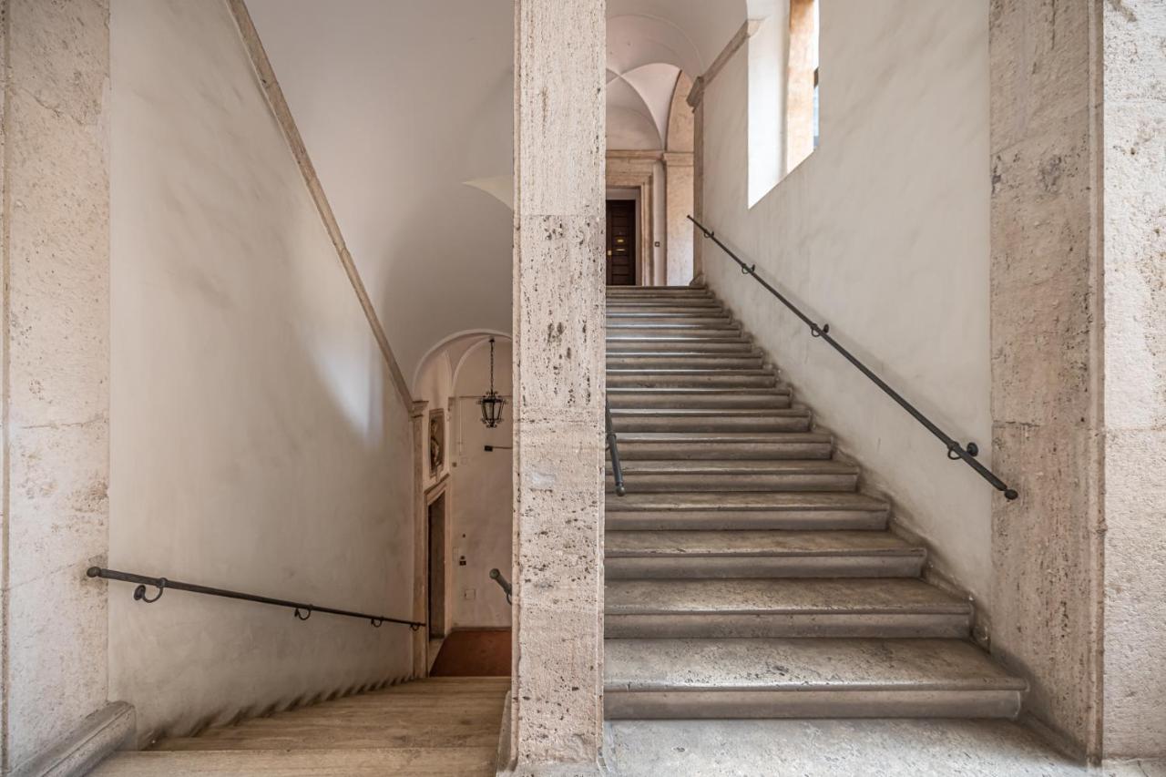 Roman Holiday For 6 By Piazza Navona Apartment Rome