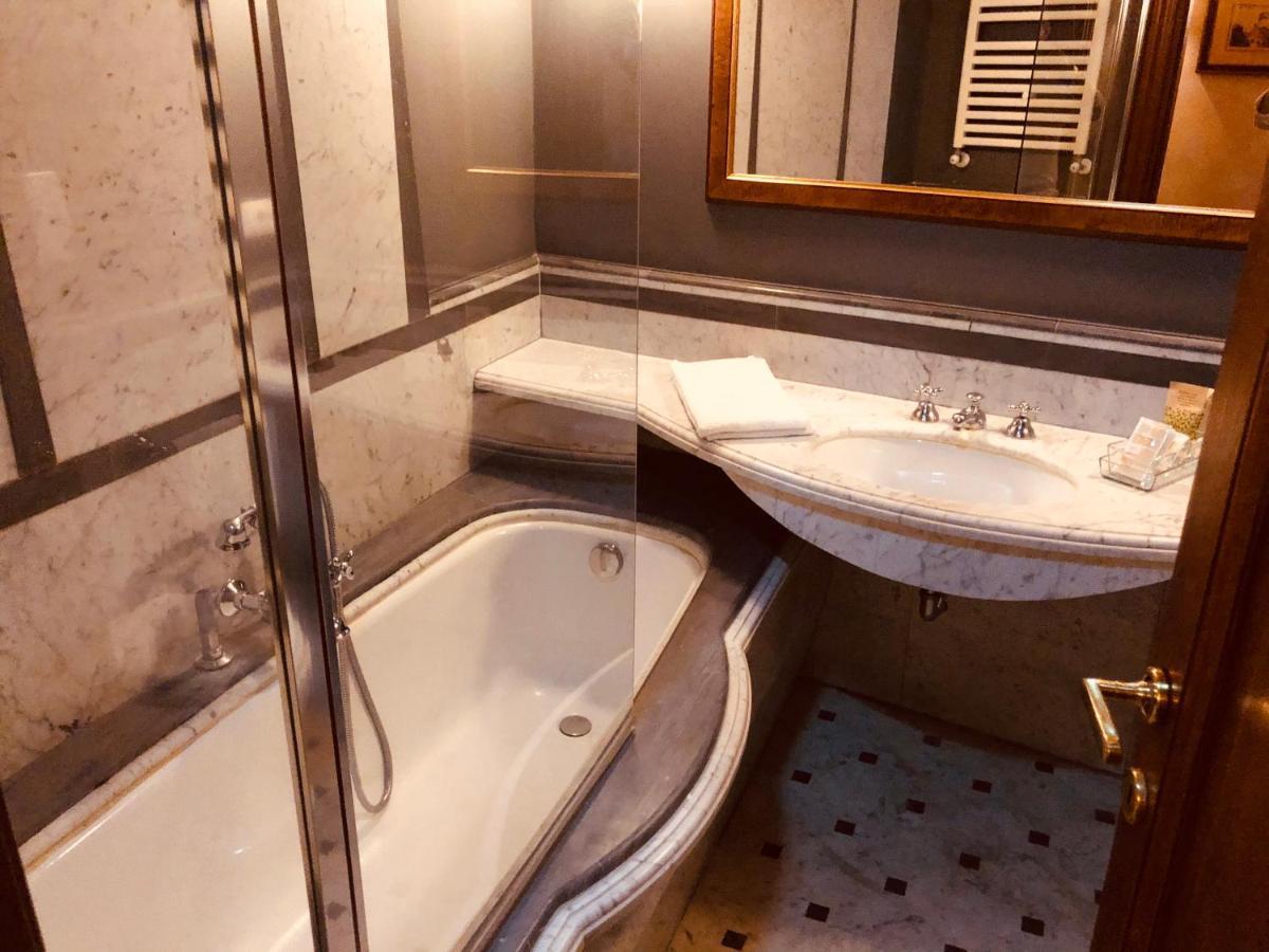 Aparthotel Castle Of Glamour Xvi Century Luxury Roma