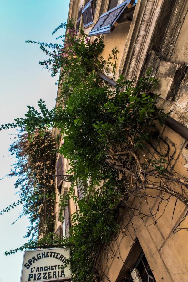 My Flat In Fontana Di Trevi Rome