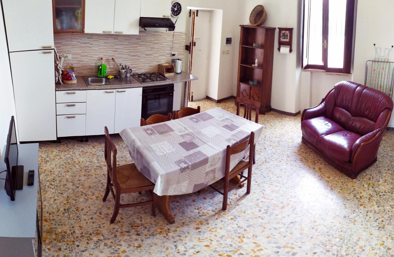 Alloggio in famiglia Va(i)lletta Fiorita *