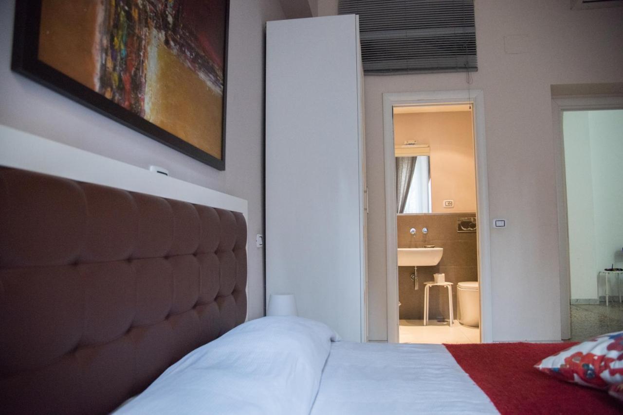 Beautiful And Spacious Next To Termini 10 Minutes From Coliseum Apartment