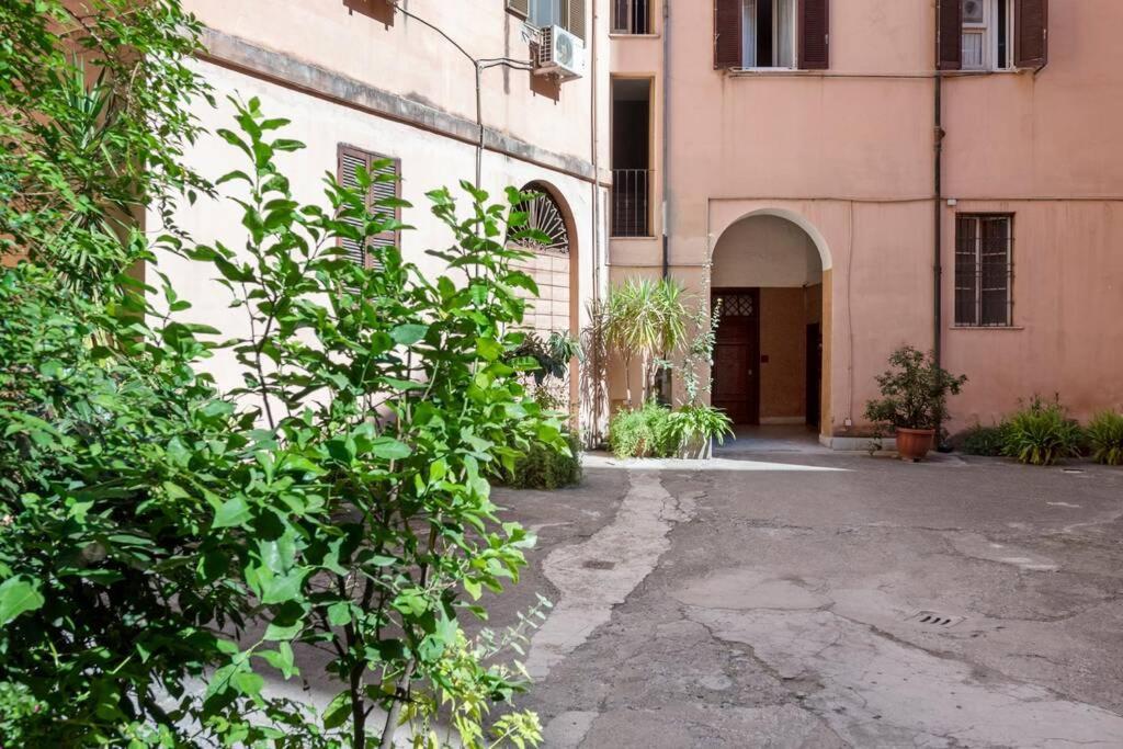 Apartment Vlad House, Close The Colosseum Rome
