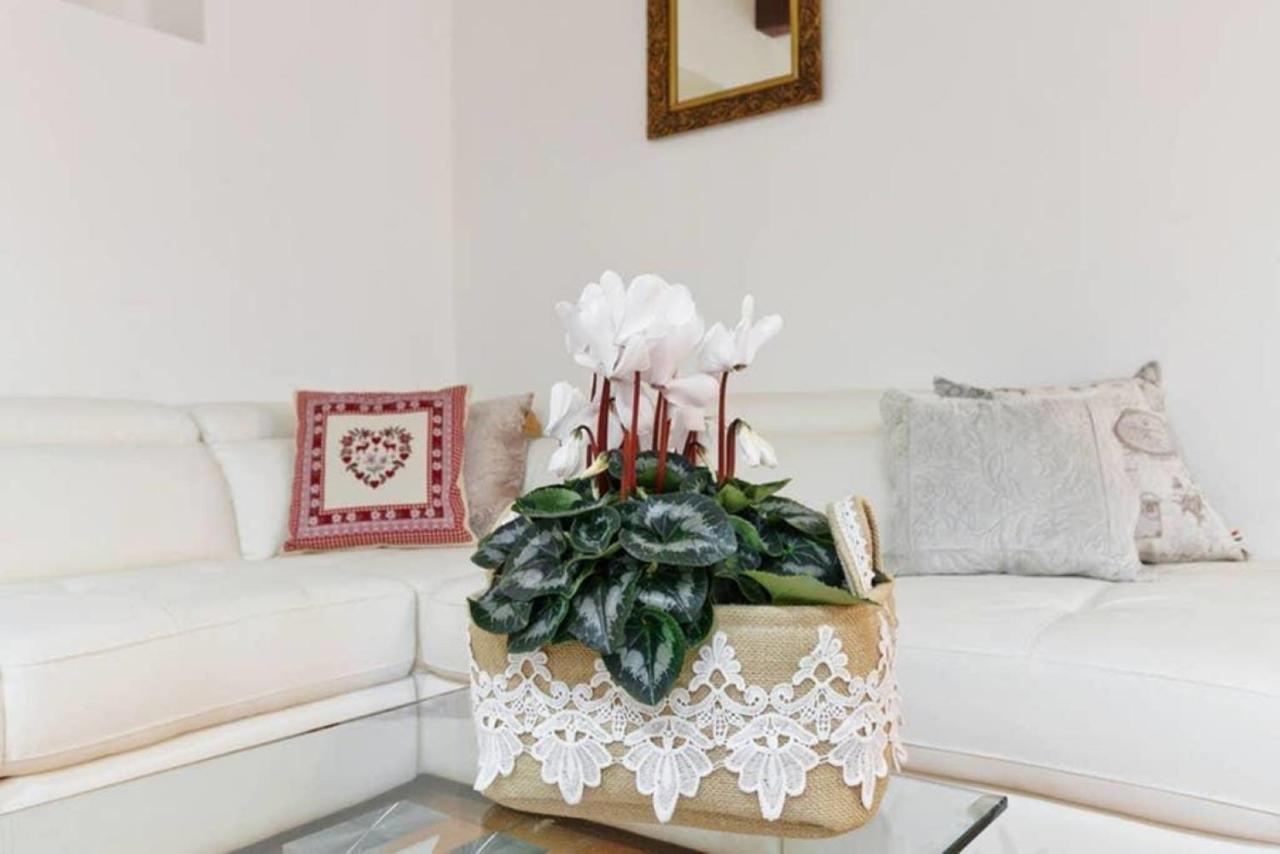 Affaccio Su Trastevere Apartment *