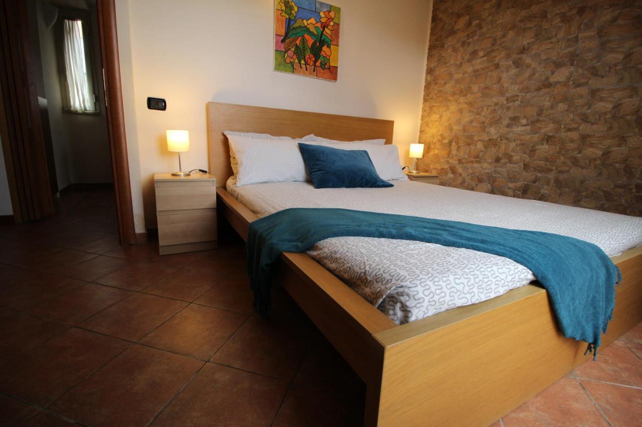 Attico Con Jacuzzi, Terrazzo E Fibra Appartamento *