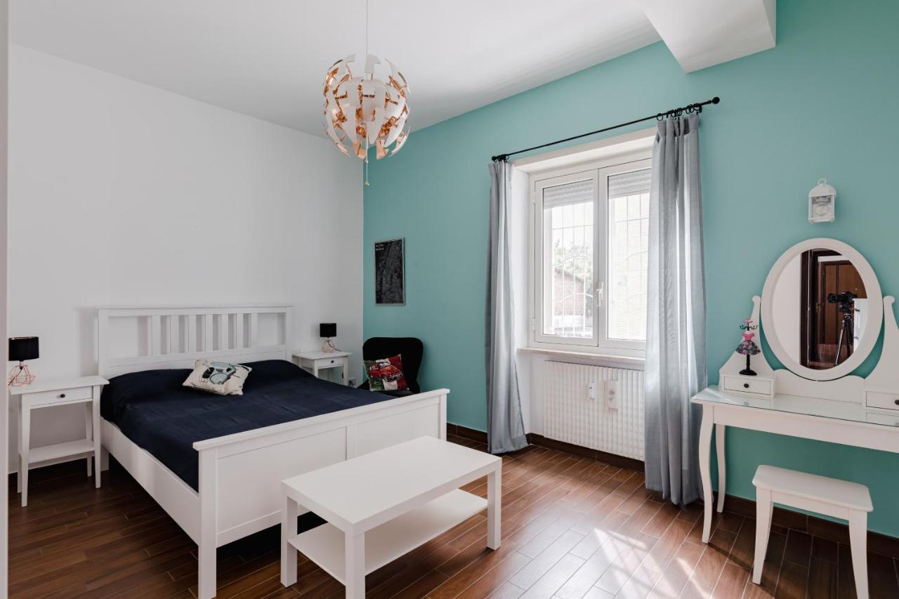 Scarfoglio Apartment, 4 Persone, 2 Camere, Balcone, Wi-fi, Stazione Tiburtina Appartamento *