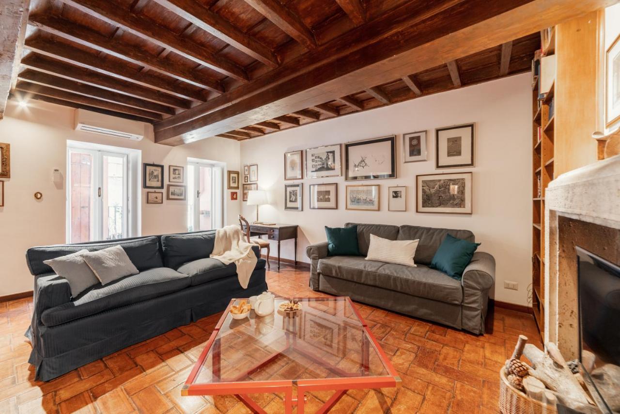 Domus Quiritum Charming, D'epoca A Campo De' Fiori Appartamento *