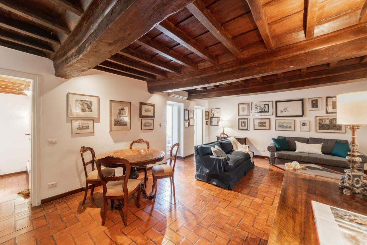 Domus Quiritum Charming, D'epoca A Campo De' Fiori Appartamento