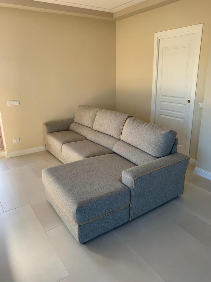 Penthouse Aureliana Attico Con Piscina A Apartment *