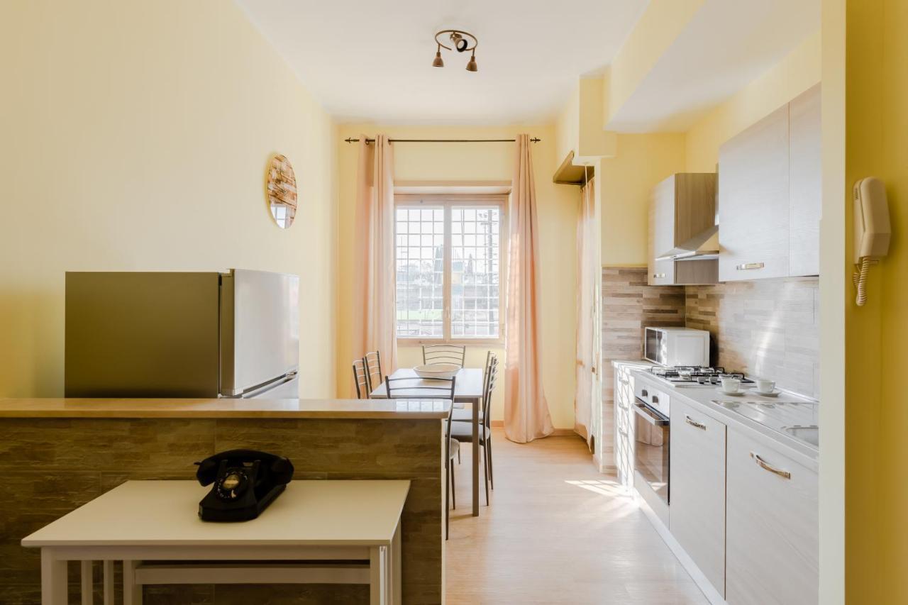 Apartment Le Rondini Apartment, 5 Persone, 2 Balconi, Policlinico Tor Vergata E Casilino Rome