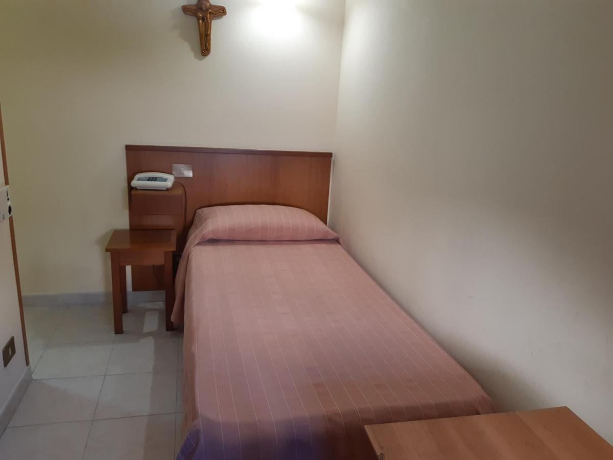 Suore Concezioniste Missionarie - Carmen Sallés Bed & Breakfast