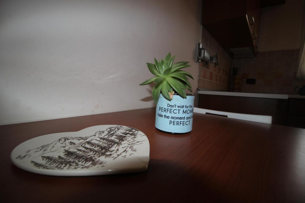 Attico Con Jacuzzi, Terrazzo E Fibra Appartamento