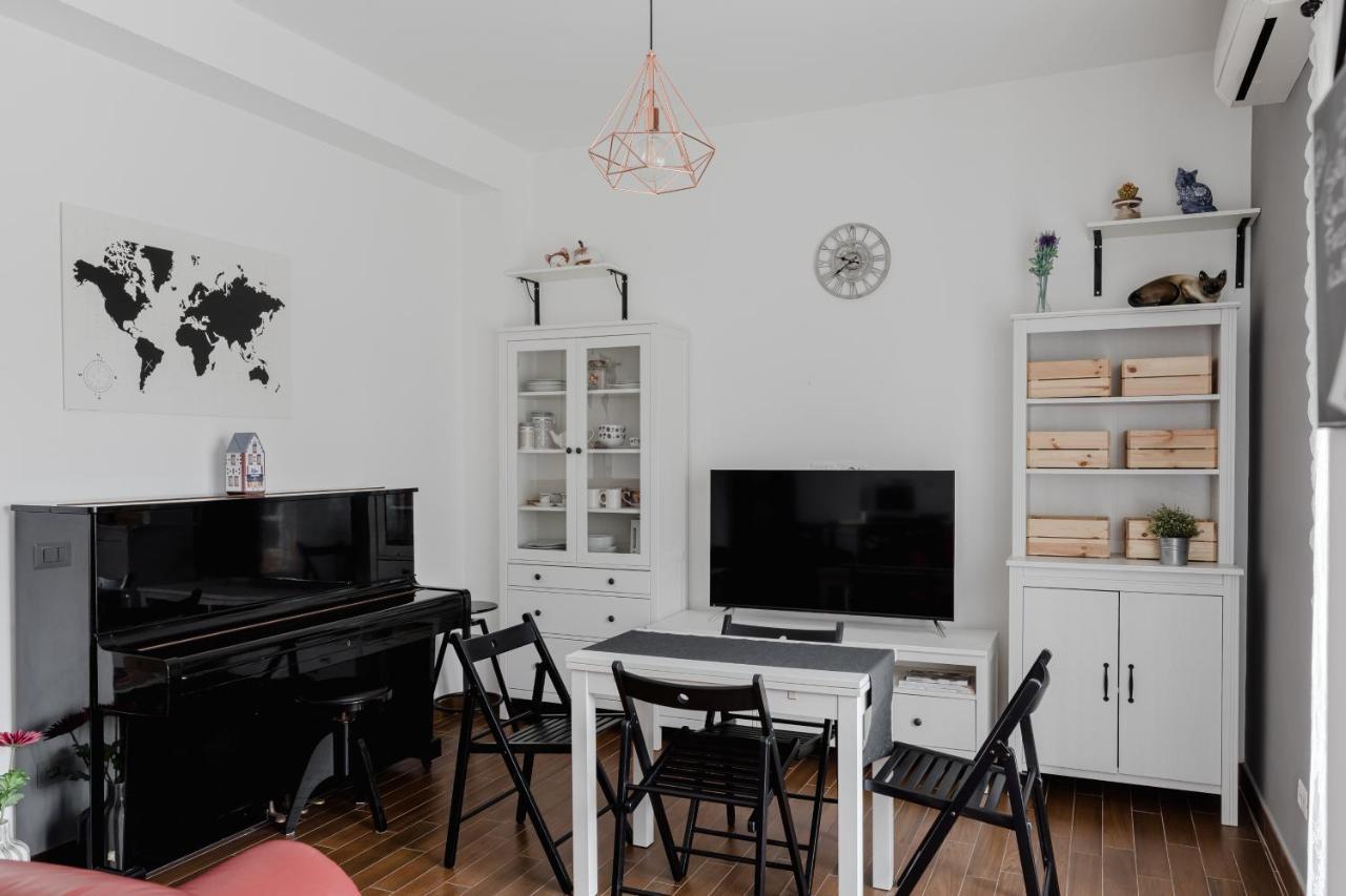 Appartamento Scarfoglio Apartment, 4 Persone, 2 Camere, Balcone, Wi-fi, Stazione Tiburtina *