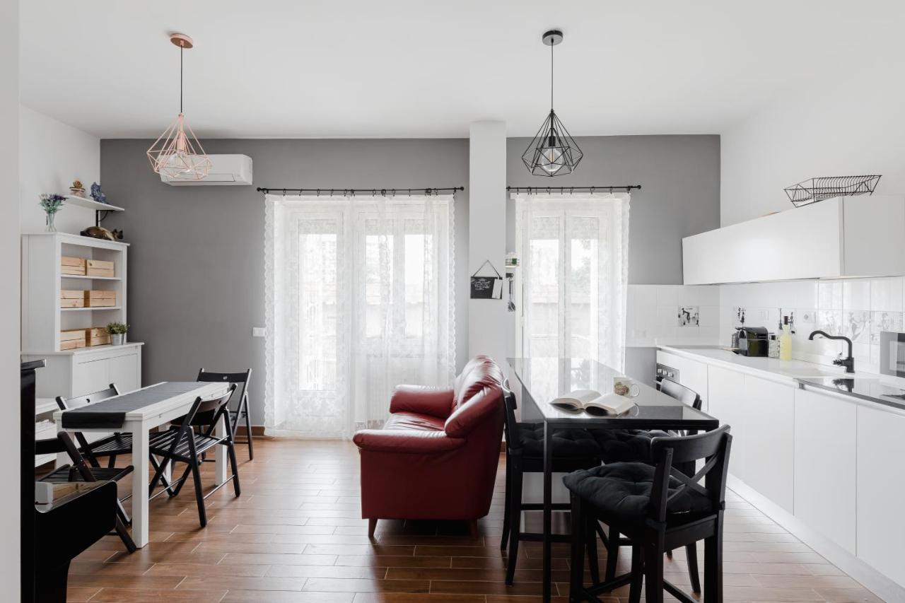 Appartamento Scarfoglio Apartment, 4 Persone, 2 Camere, Balcone, Wi-fi, Stazione Tiburtina *