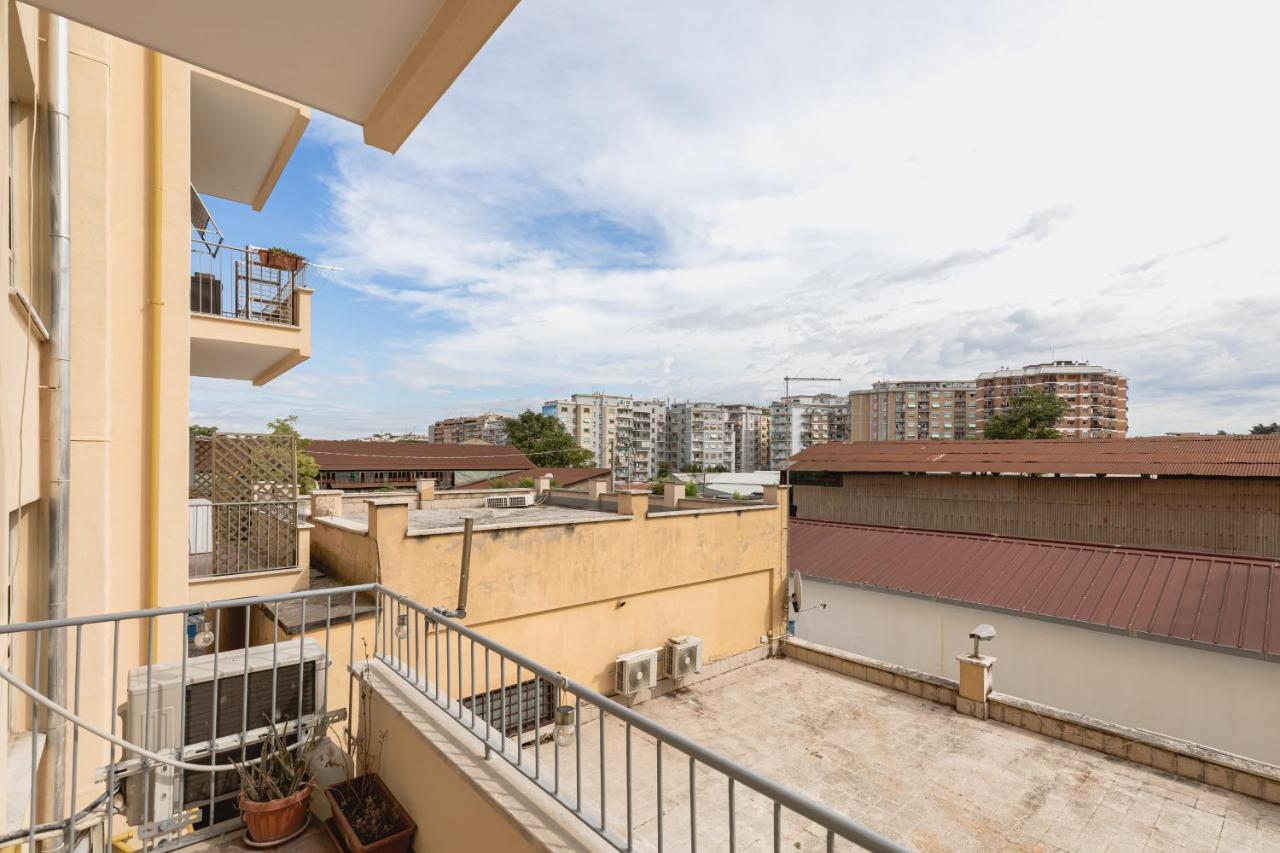 Appartamento Scarfoglio Apartment, 4 Persone, 2 Camere, Balcone, Wi-fi, Stazione Tiburtina Roma