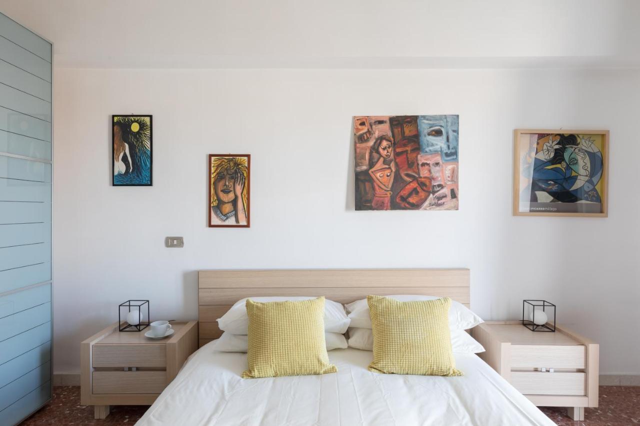 Apartment Amoretti Apartment, 6 Persone, 3 Camere, 2 Bagni, Balcone, Wi-fi, Metro B Monti Tiburtini